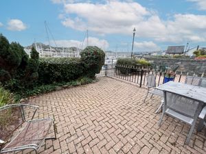 Photo 21- click for photo gallery